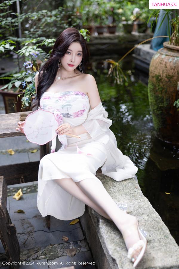 杨晨晨 sugar小甜心CC [XiuRen]高清写真图 2024.07.26 No.8926 杨晨晨Yome 丝袜美腿第13张图片
